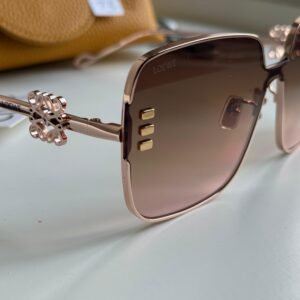 Alternative view of High-quality metal rimmed rose gold frame, Brown sophisticated rectangular sunglasses for women.