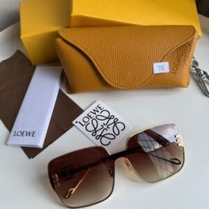 High-quality metal rimmed golden frame,sophisticated rectangular sunglasses for women reddish-brown gradient lens.