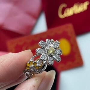 Alternative view of Sunflower Engagement Ring 925 silver with Lab grown Diamonds.