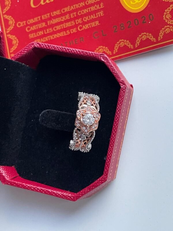 Flower shaped Engagement Ring, Rose gold and 925 silver with Lab grown Diamonds. - Image 4