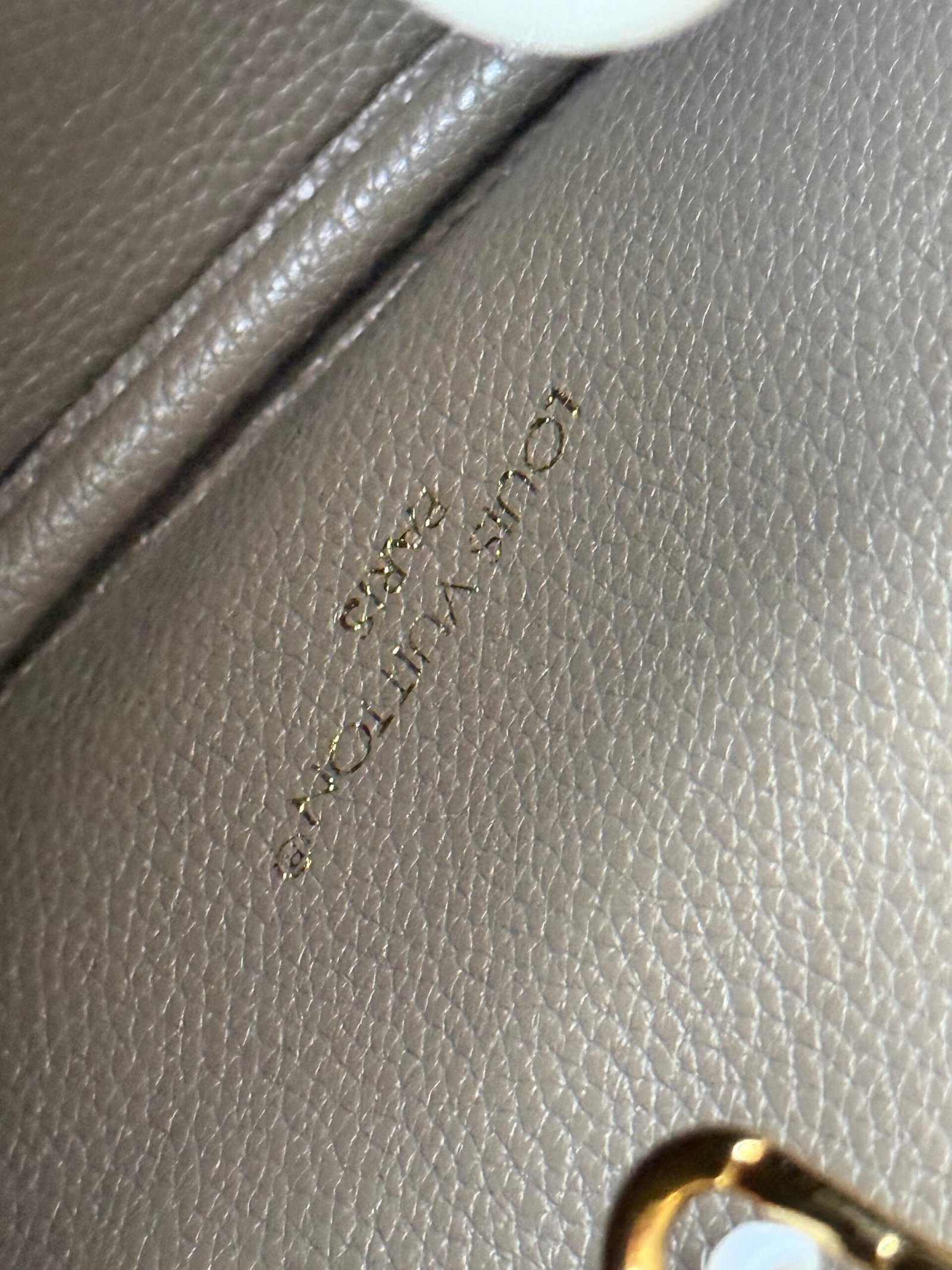 Neverfull Bandoulière Inside Out BB Grained cowhide leather and Monogram canvas. - Image 8