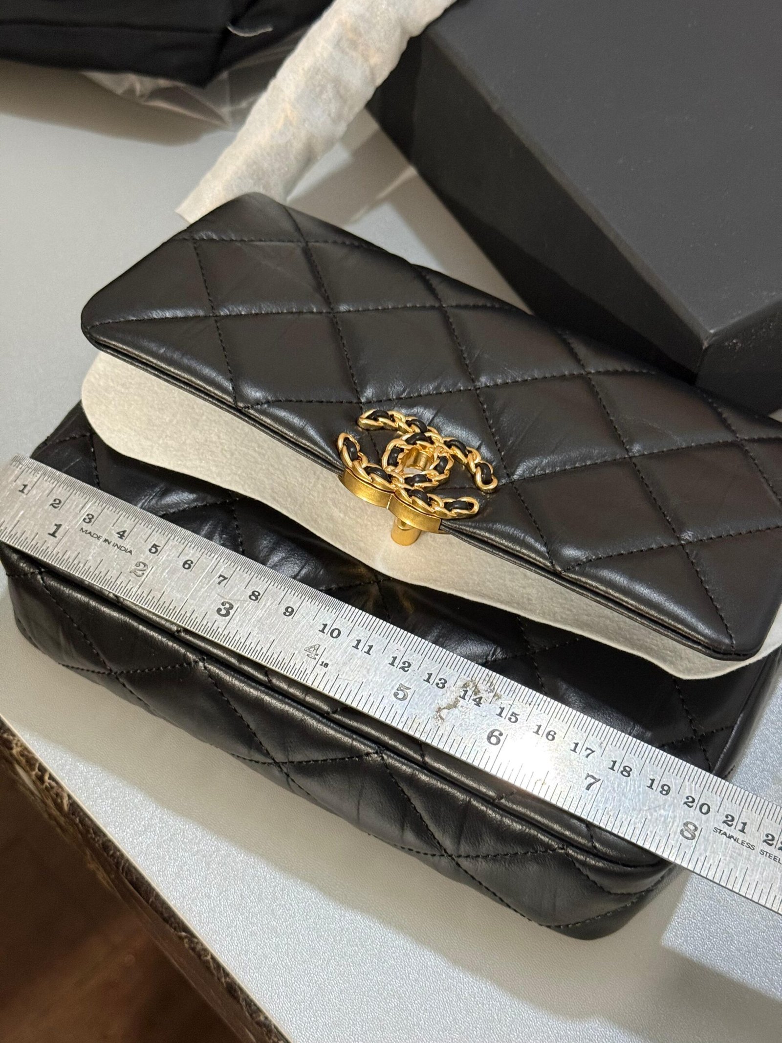 Genuine quality Black smooth grain lambskin leather, gold hardware shoulder Bag. - Image 13