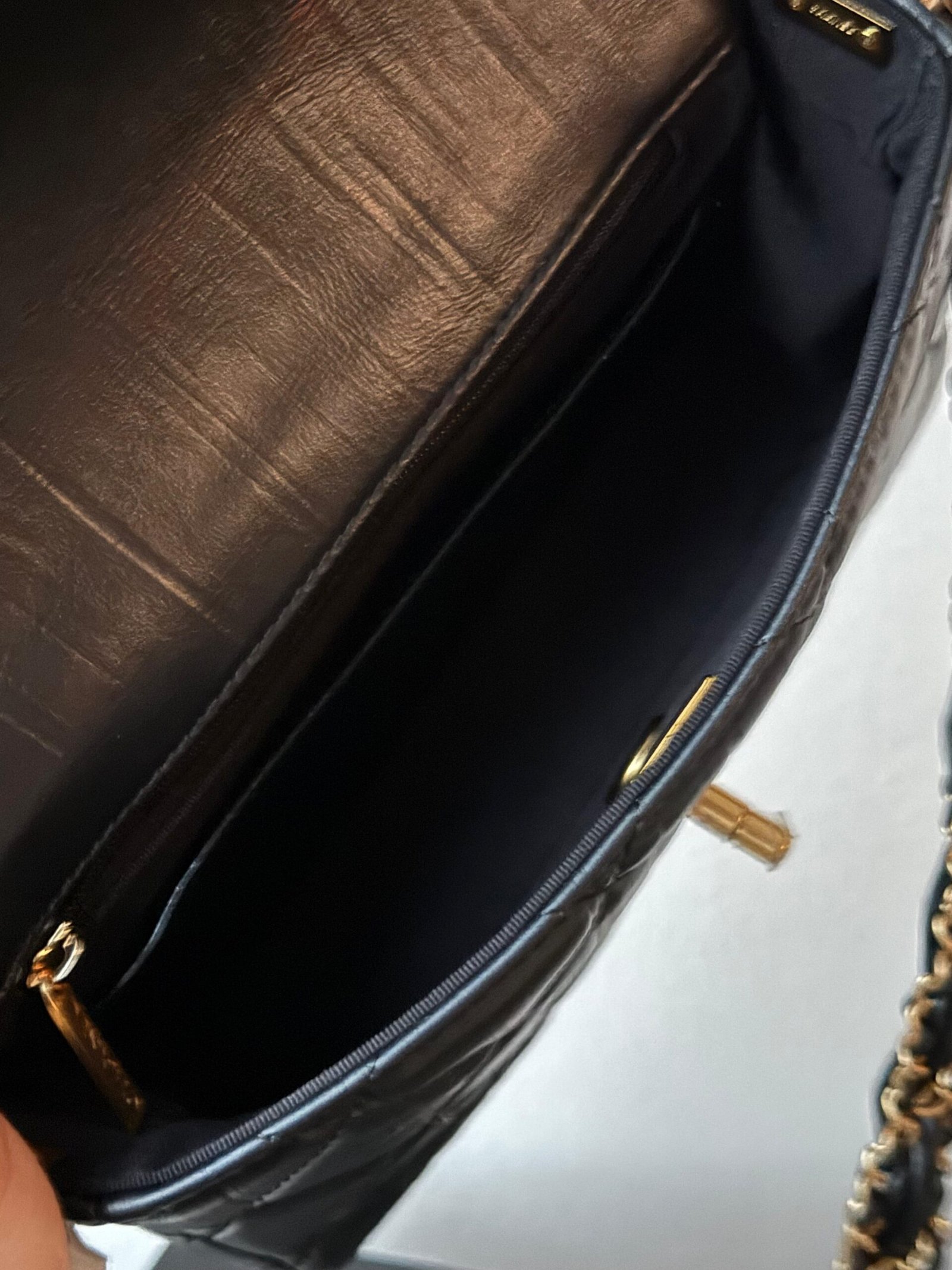 Genuine quality Black smooth grain lambskin leather, gold hardware shoulder Bag. - Image 11