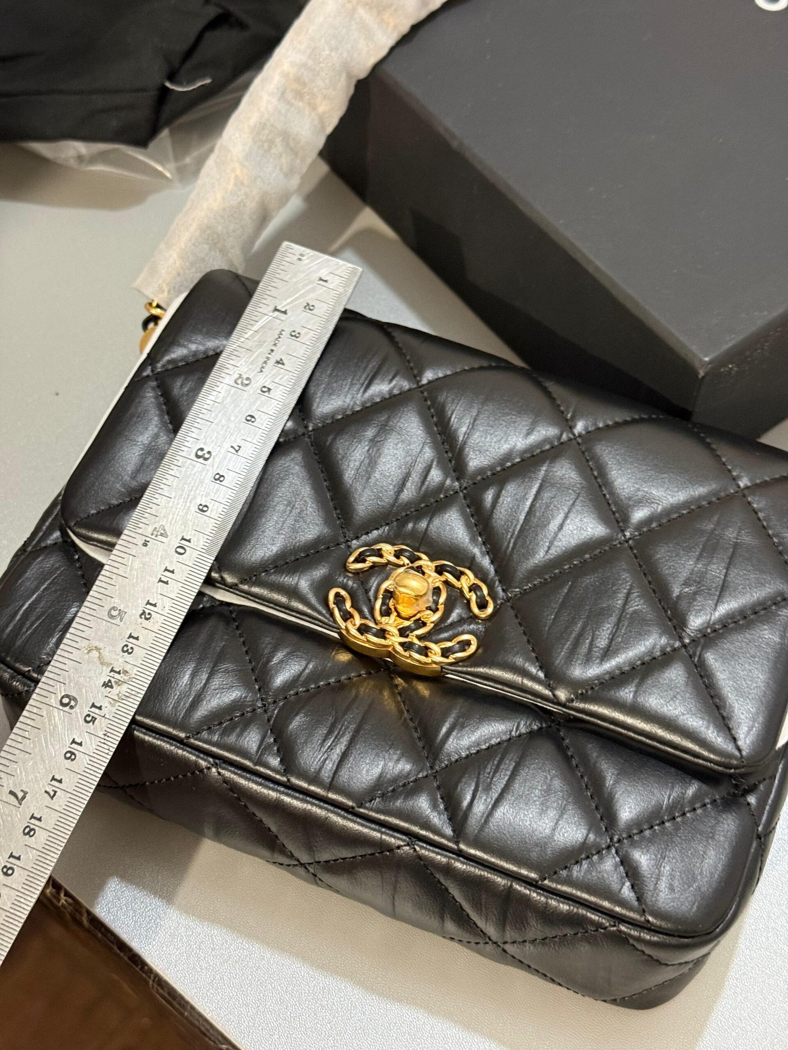 Genuine quality Black smooth grain lambskin leather, gold hardware shoulder Bag. - Image 12