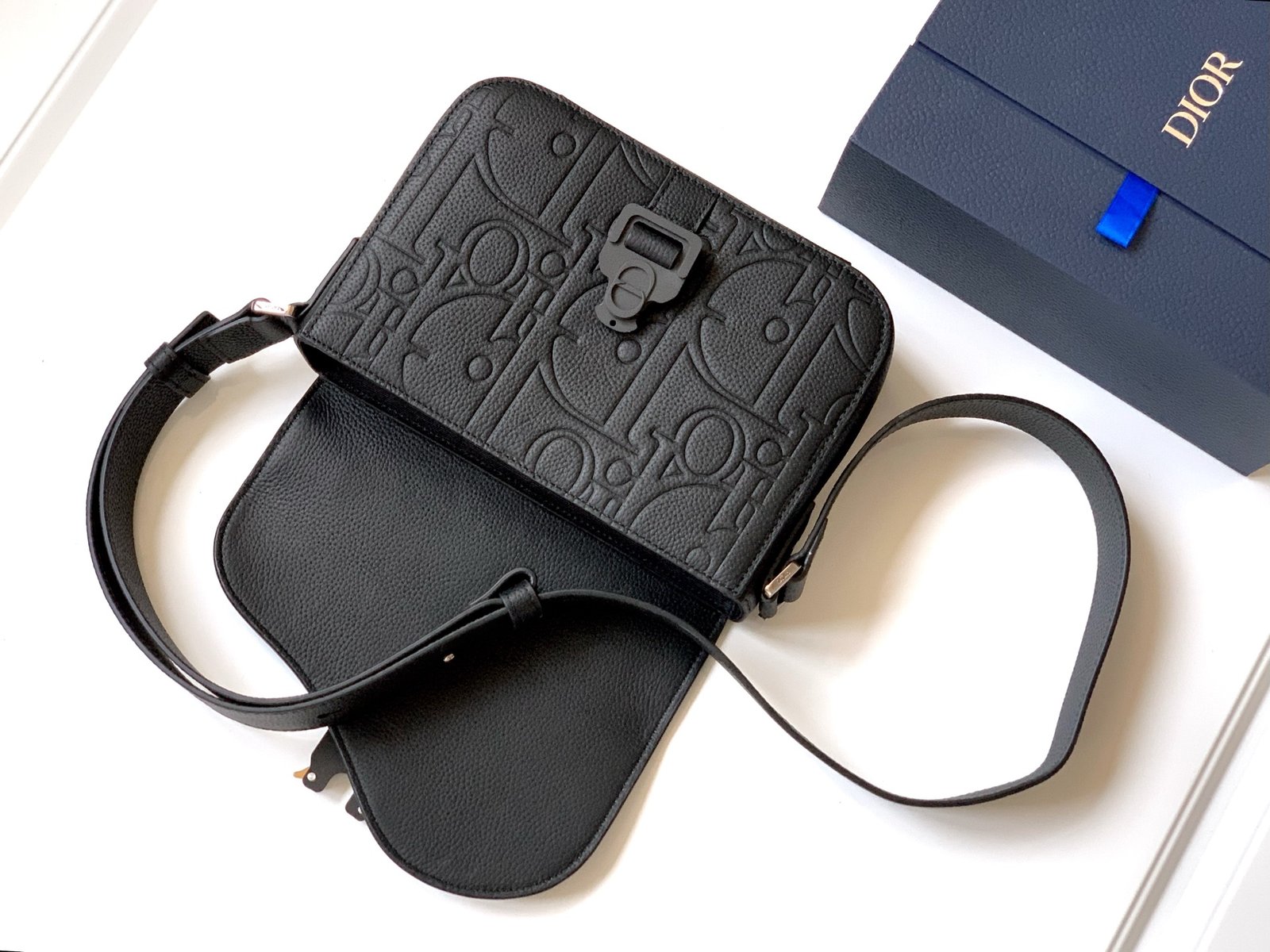 Saddle flap messenger bag made with embossed printed Black grained cowhide and saddle flap. - Image 8