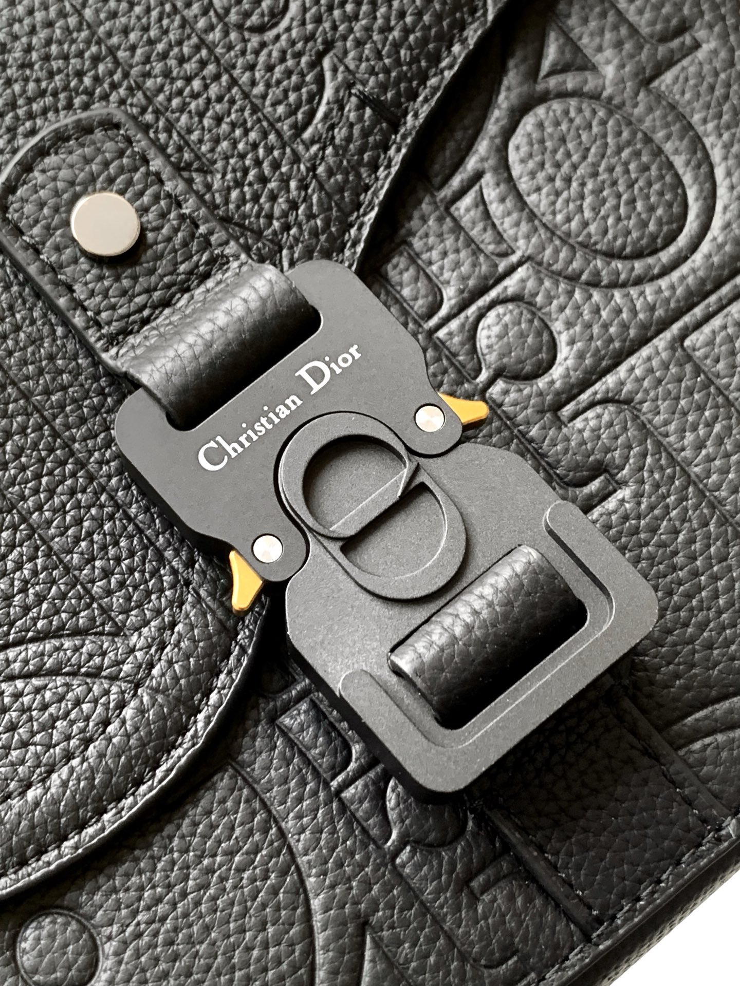 Saddle flap messenger bag made with embossed printed Black grained cowhide and saddle flap. - Image 9