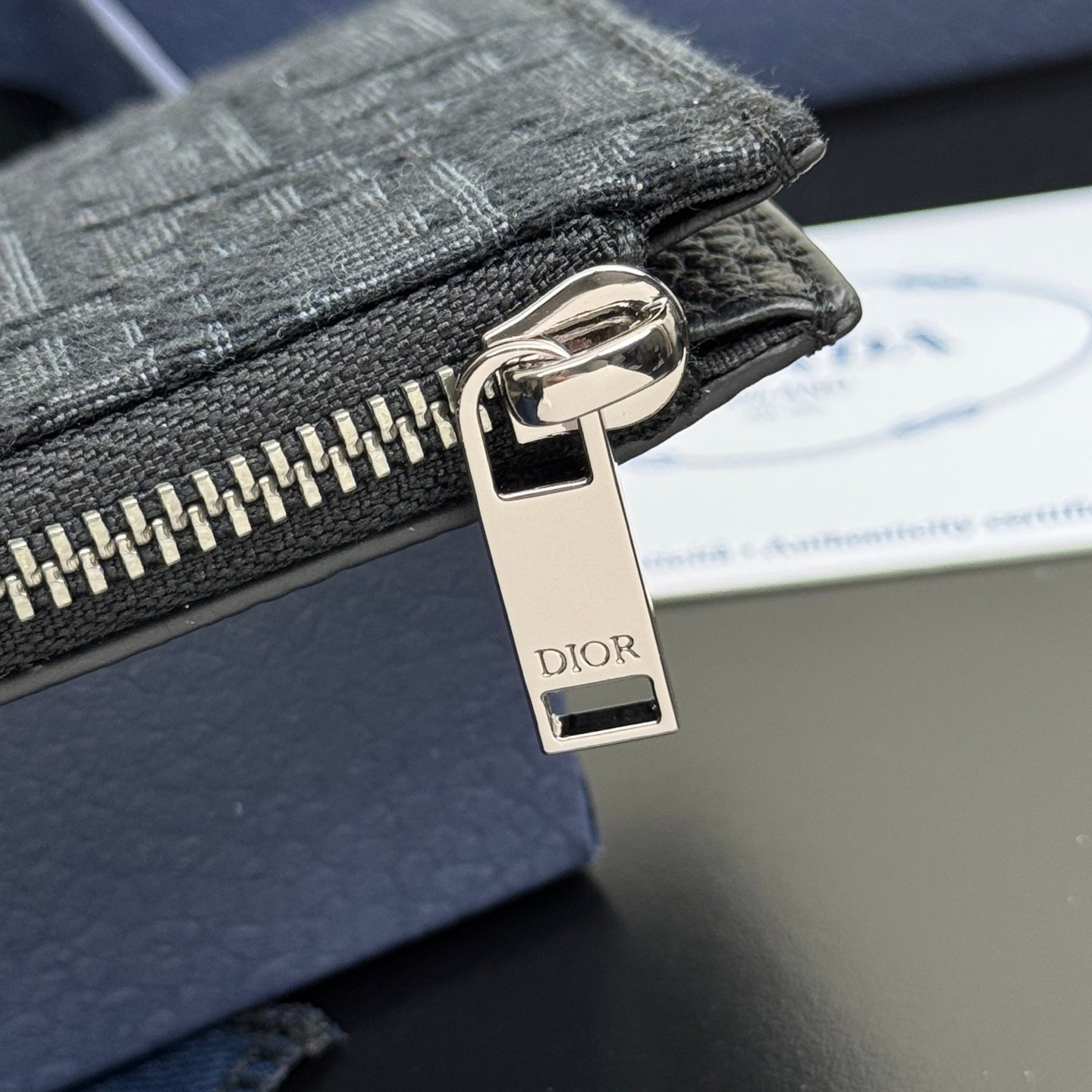 Zipper card holder made of black Oblique printed fabrics and cowhide, 4 card slots. - Image 6