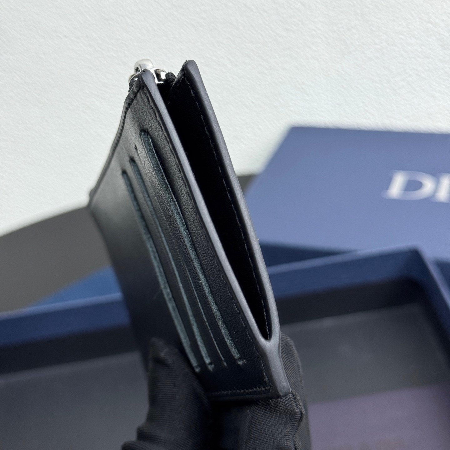 Zipper card holder made of black Gravity printed fabrics and cowhide, 4 card slots. - Image 8