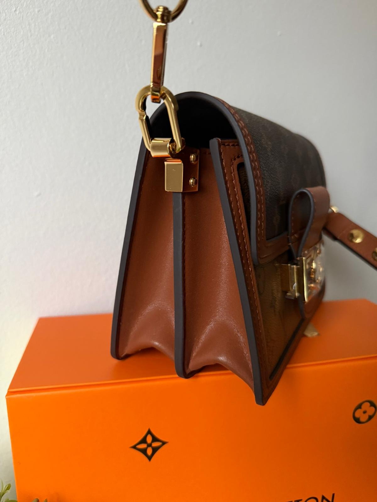 High quality leather Dauphine MM Classic brown Monogram canvas shoulder bag. - Image 12