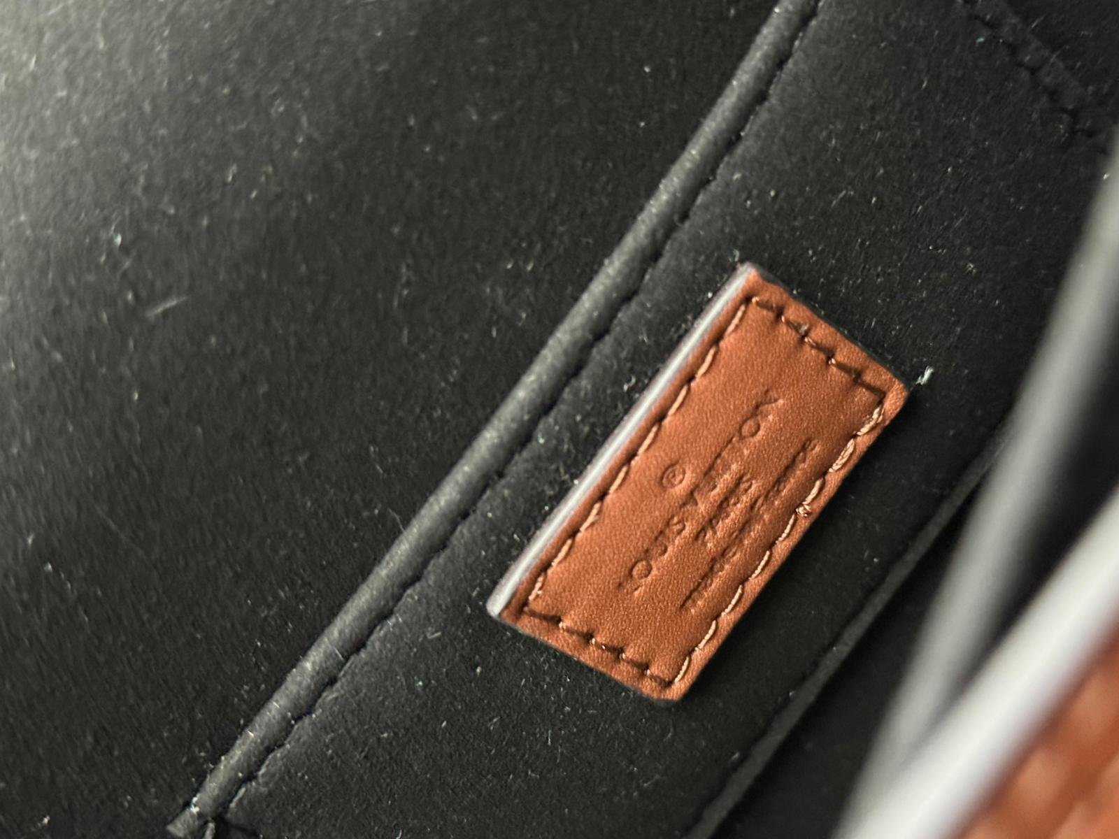 High quality leather Dauphine MM Classic brown Monogram canvas shoulder bag. - Image 16