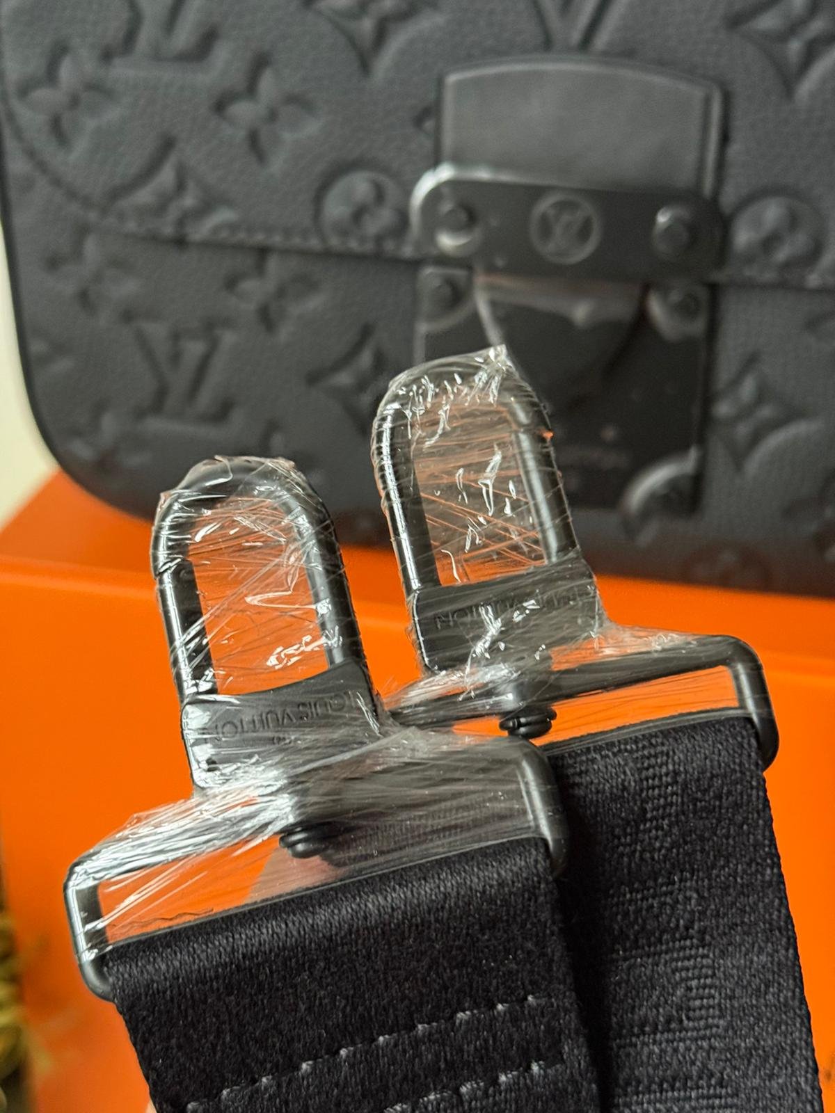 S Lock Messenger crafted in supple black Taurillon leather and embossed with Monogram pattern. - Image 6