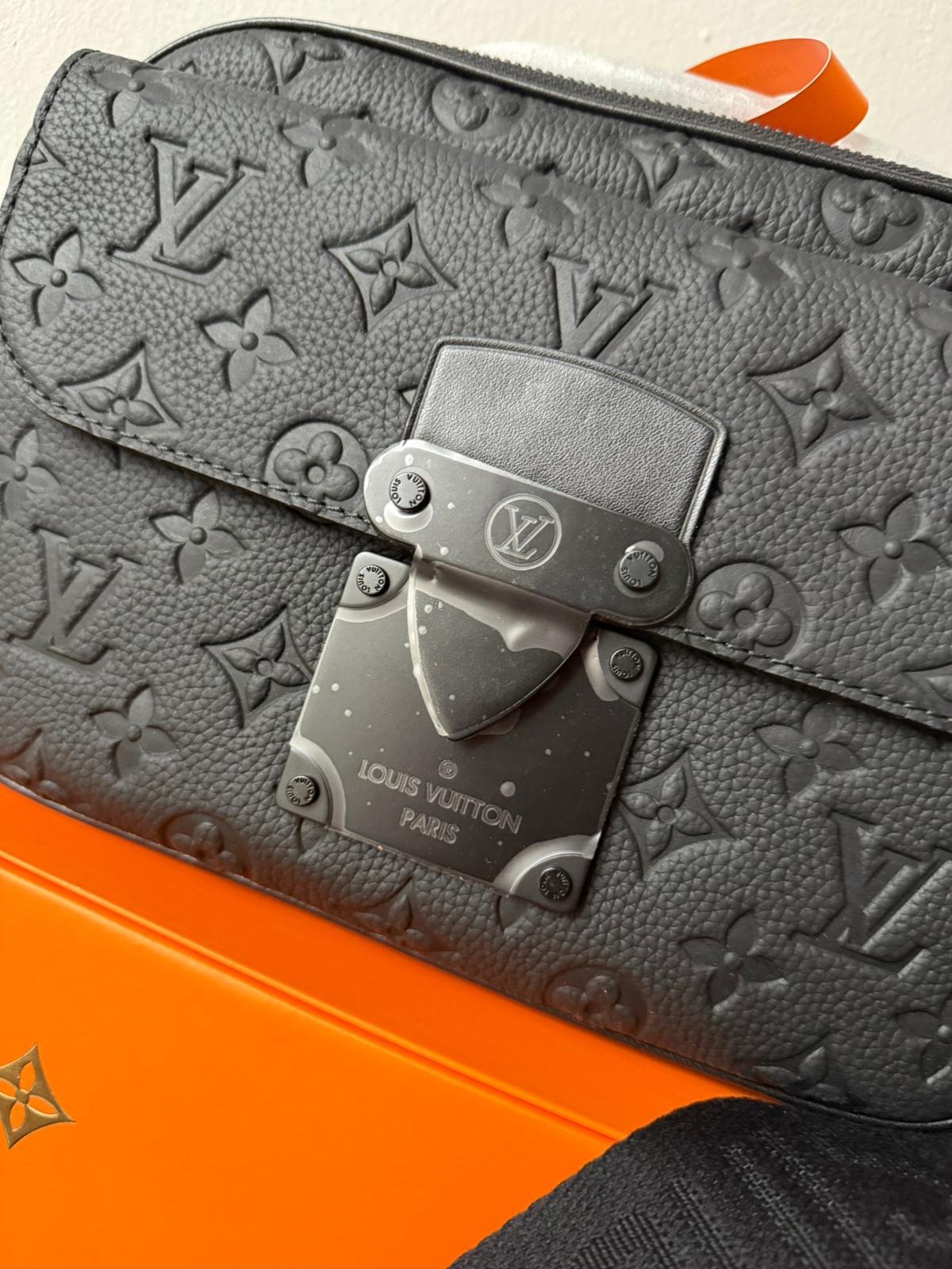 S Lock Messenger crafted in supple black Taurillon leather and embossed with Monogram pattern. - Image 7