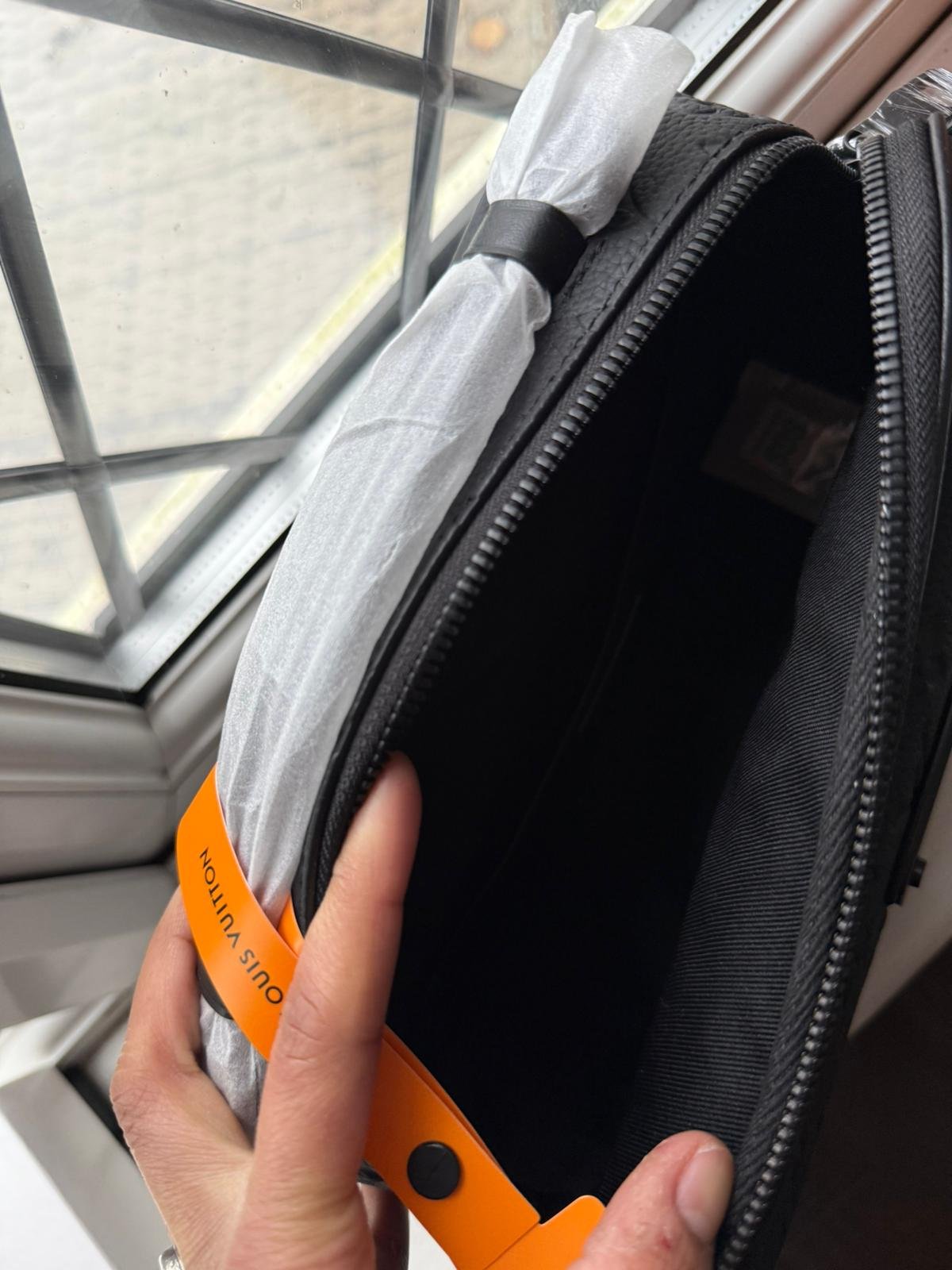 S Lock Messenger crafted in supple black Taurillon leather and embossed with Monogram pattern. - Image 10