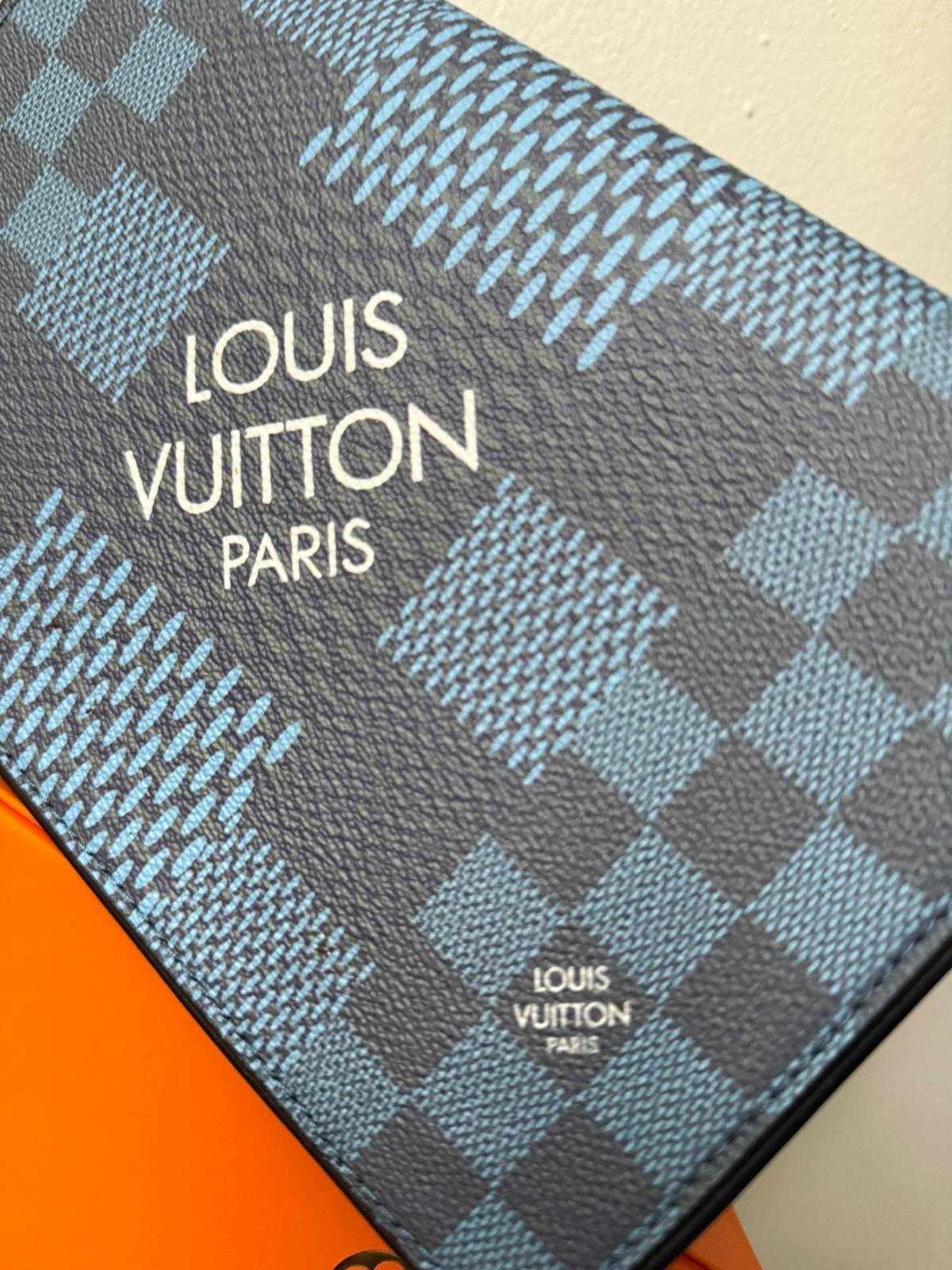 Blue Shoulder And Crossbody Bag in Damier Graphite 3D canvas with checkerboard pattern. - Image 8