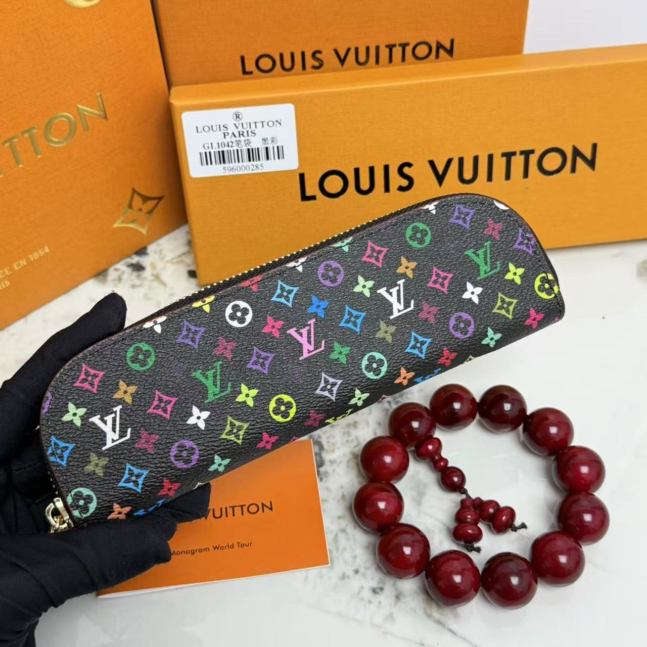 Black/Pink ELIZABETH pencil bag ,Multi-colour Iconic design and elegant appearance made of genuine leather. - Image 5