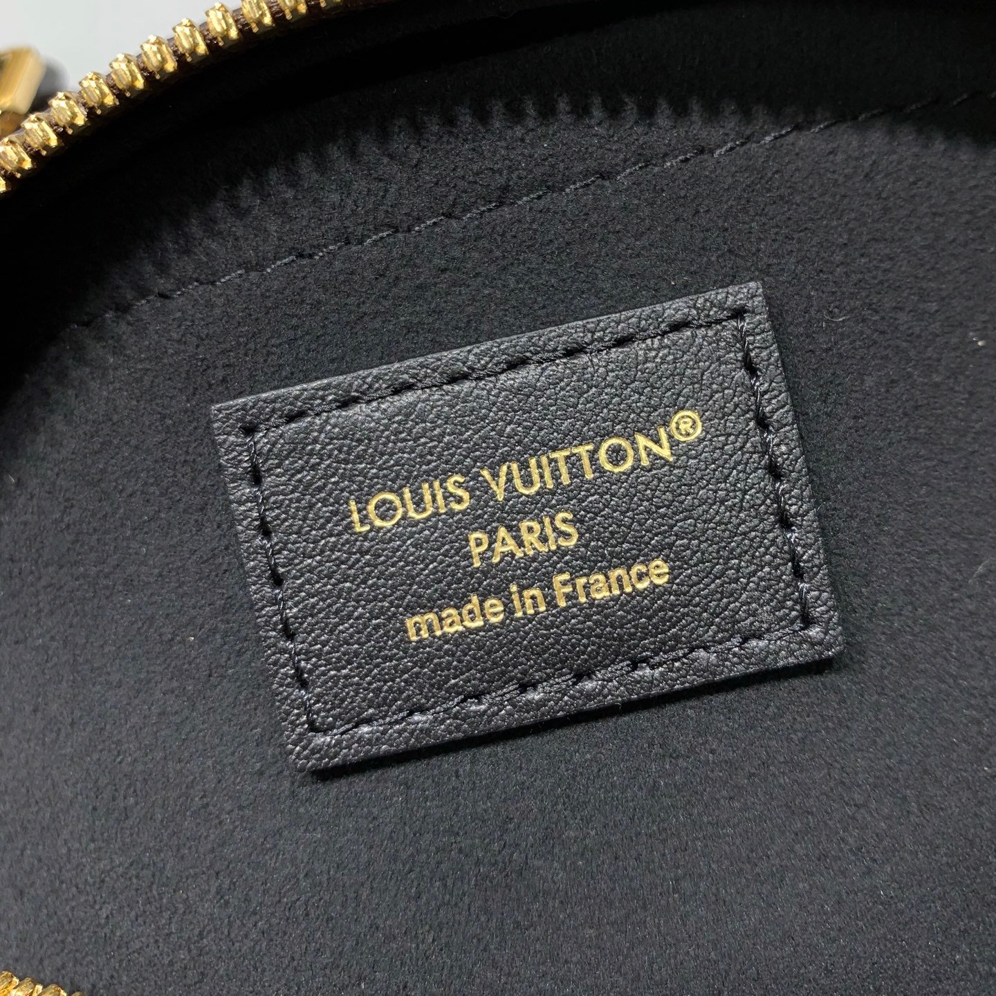 Speedy trunk handbag Monogram Canvas with Monogram Reverse trim. - Image 10