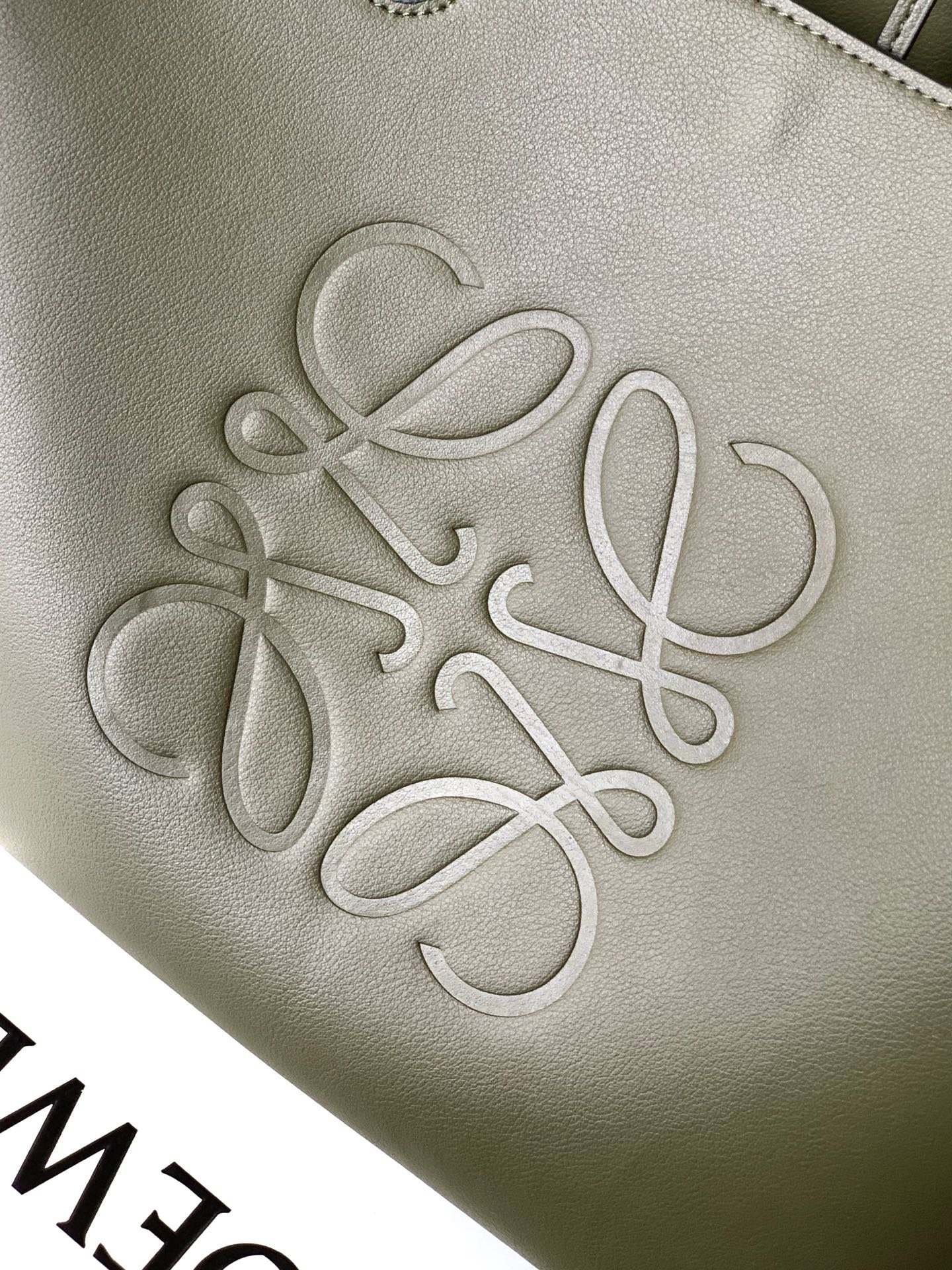 Green \ Red \ Black Anagram Tote bag in calfskin leather. - Image 6