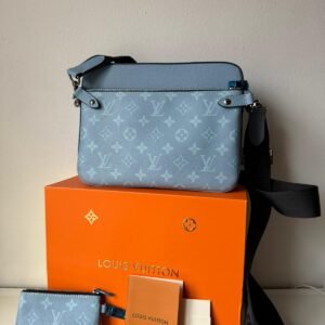 Trio Messenger bag cowhide leather with Taigarama canvas.