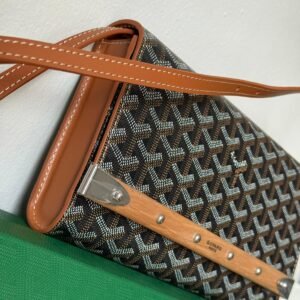 Alternative view of The M0nte-Carl0 PM clutch with wooden rod can be worn over the shoulder or across the chest.