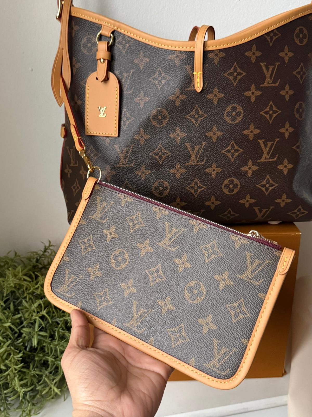 Premium Quality Carryall PM shoulder bag made from monogram canvas. - Image 4