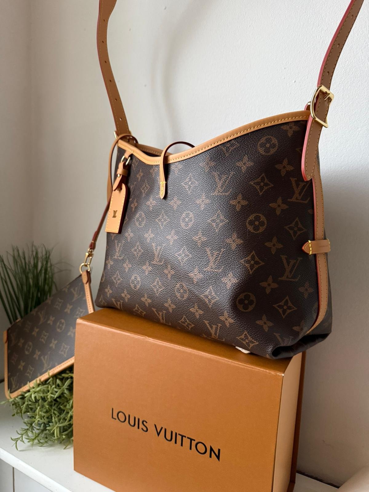 Premium Quality Carryall PM shoulder bag made from monogram canvas. - Image 6