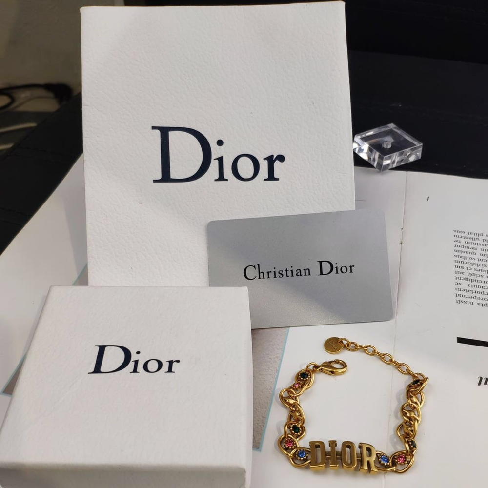 Linked chain Gold bracelet with J@D!0R cut out and Gems inlaid. - Image 6