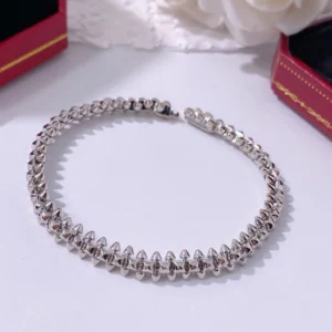 Alternative view of High quality bracelet from the Clash de Cart!er collection.