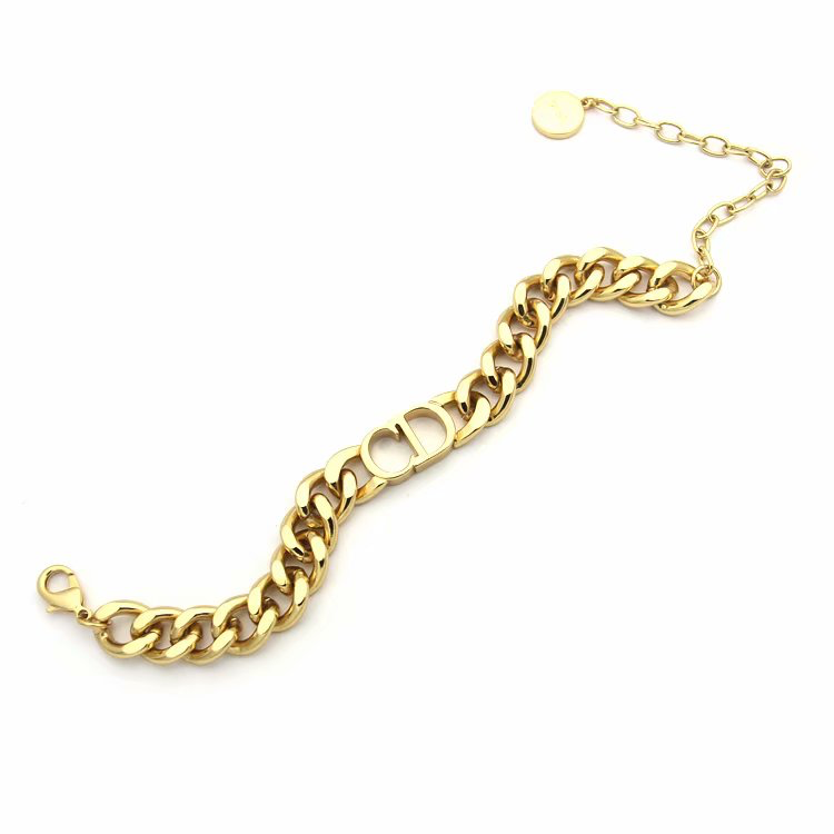 Linked chain gold bracelet with CD cutout. - Image 2