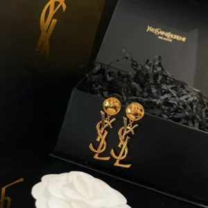 Shining drop earrings Y$L cutout in golden colour.