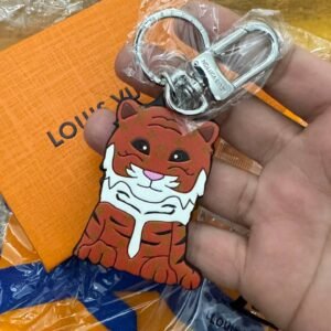 Cute rubber Tiger keyring in silver hardware.