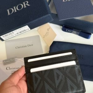 CD Diamond Card Holder featuring the signature geometric CD Diamond canvas pattern and black smooth calfskin trim.